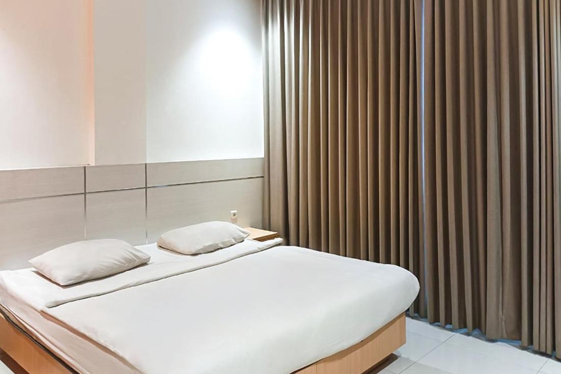 Twospaces Living At Kr Hotel ปาเลมบัง ภายนอก รูปภาพ